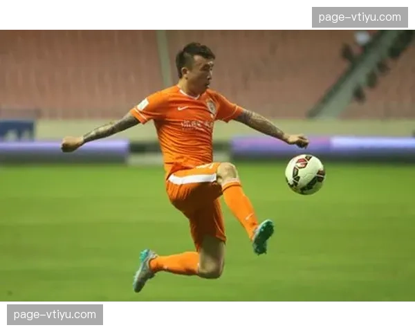 申花教练组考虑改变阵型 增强中场与后卫线之间联系